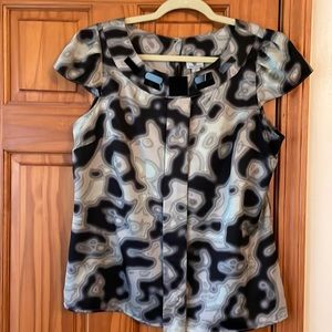 Fun printed shirt with jewel neck detail